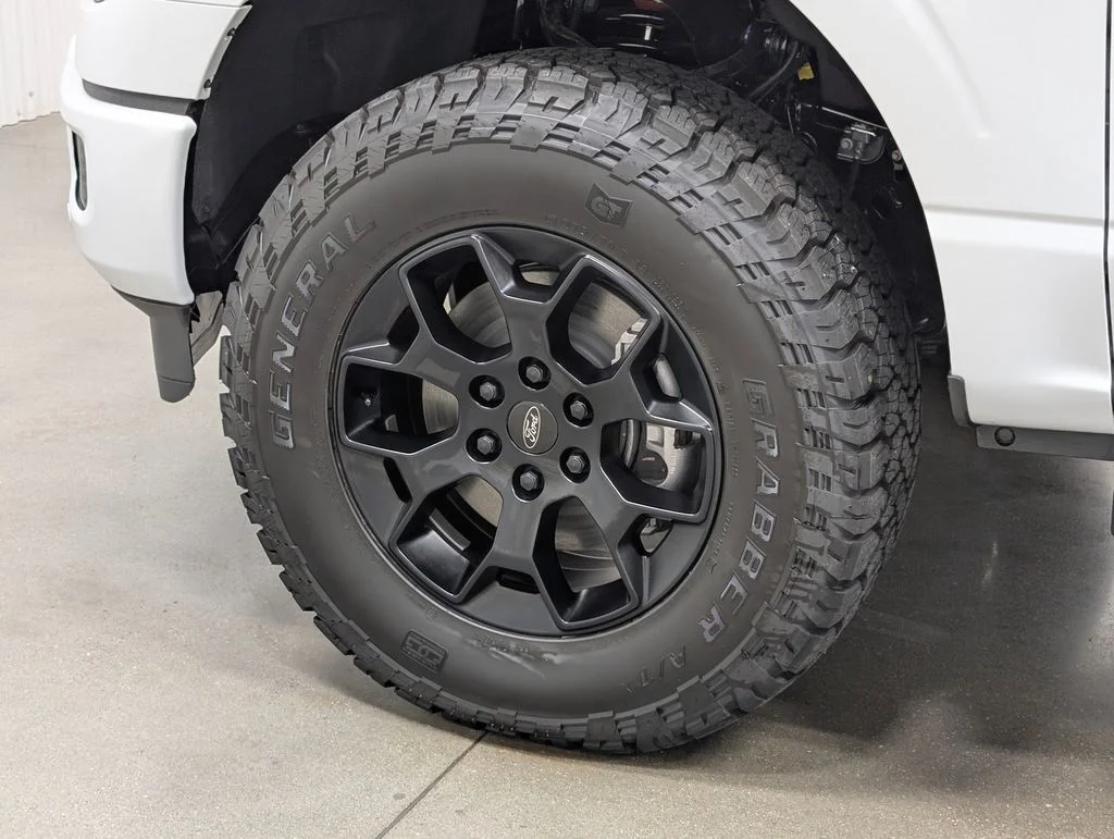 New 2026 White Ford XLT image 2