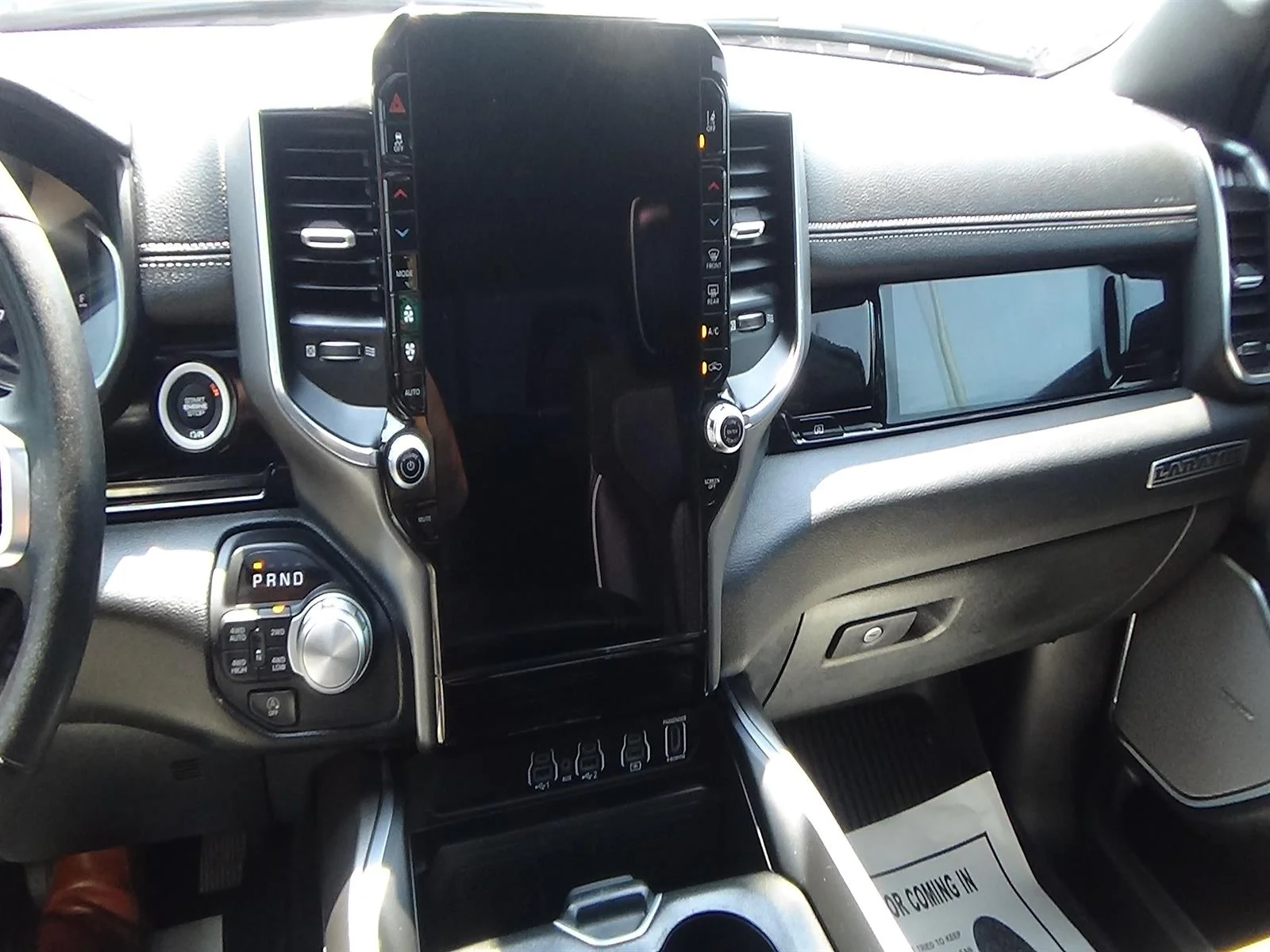 Used 2025 Granite Crystal Metallic Clear Coat (pau) RAM Laramie image 28