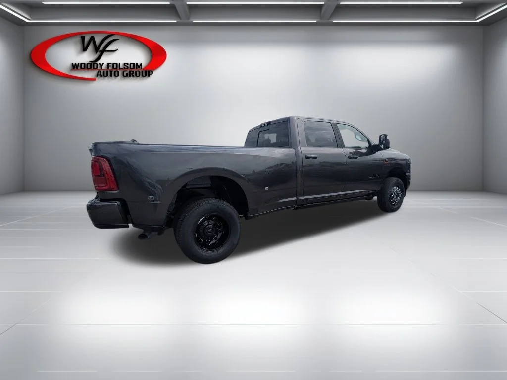 New 2026 Granite Crystal Metallic Clear-Coat Exterior Paint RAM Laramie image 4