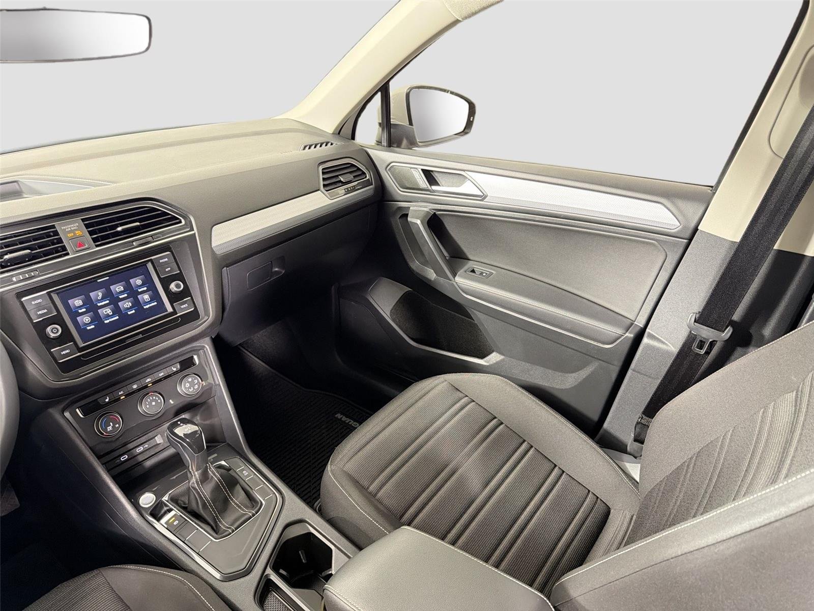 Used 2023 Pure White Volkswagen S image 21