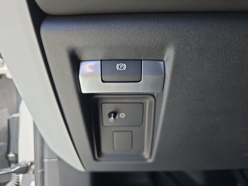 New 2026 Borasco Grey LAND ROVER X-Dynamic SE image 27
