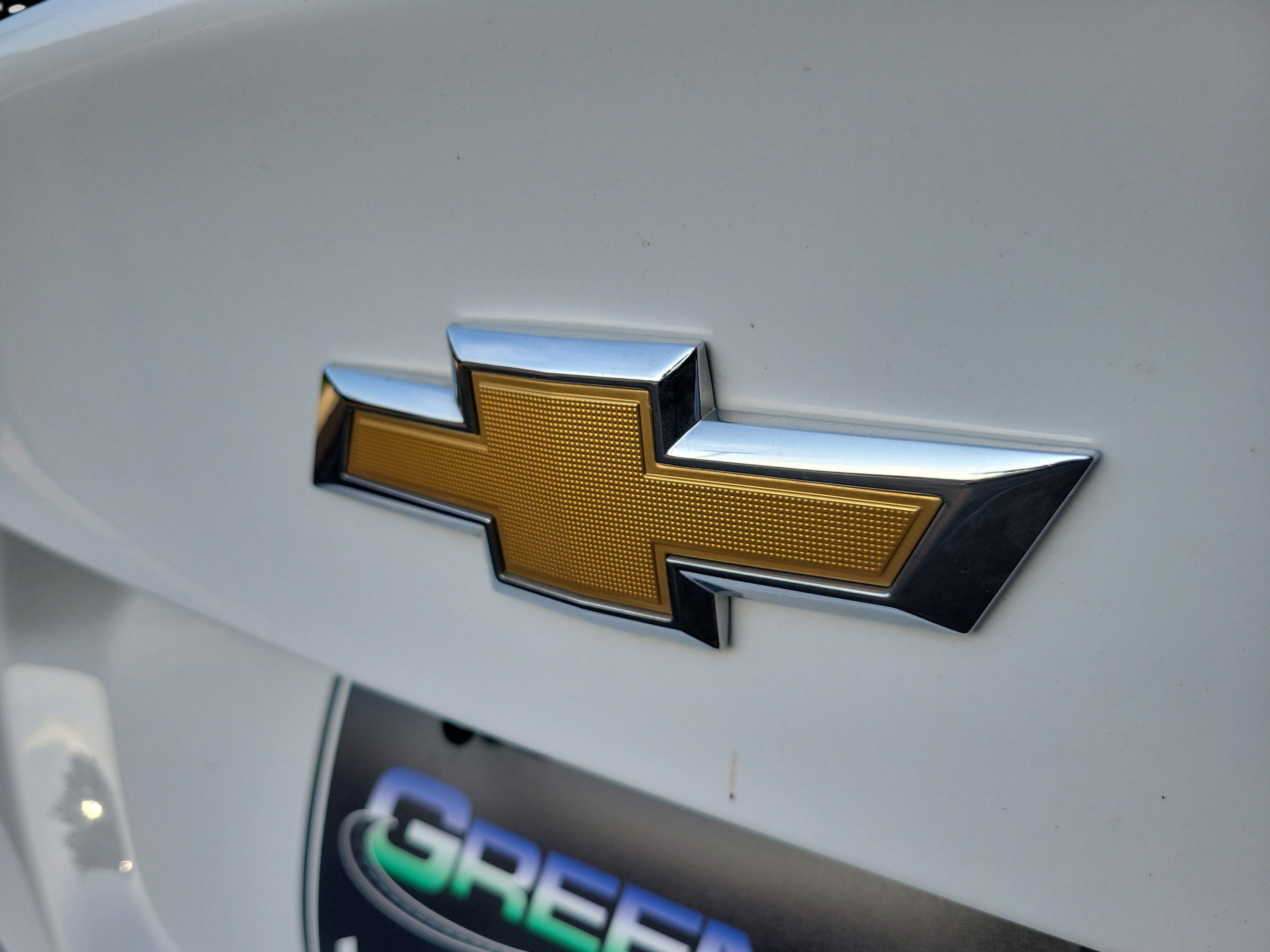 Used 2024 Summit White Chevrolet LT image 30