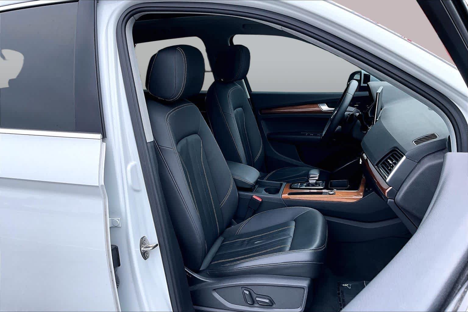 Used 2023 Glacier White Metallic Audi Premium image 17