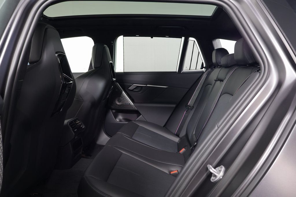 New 2027 Gray Metallic BMW Base image 6