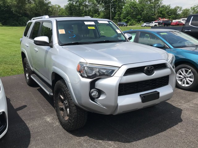 2018 Toyota 4Runner SR5 4x4 V6's photo
