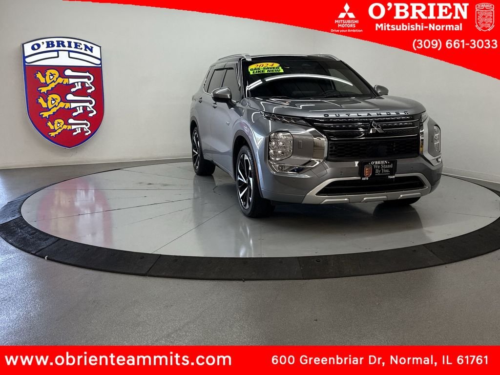 Used 2024  Mitsubishi SEL image 1