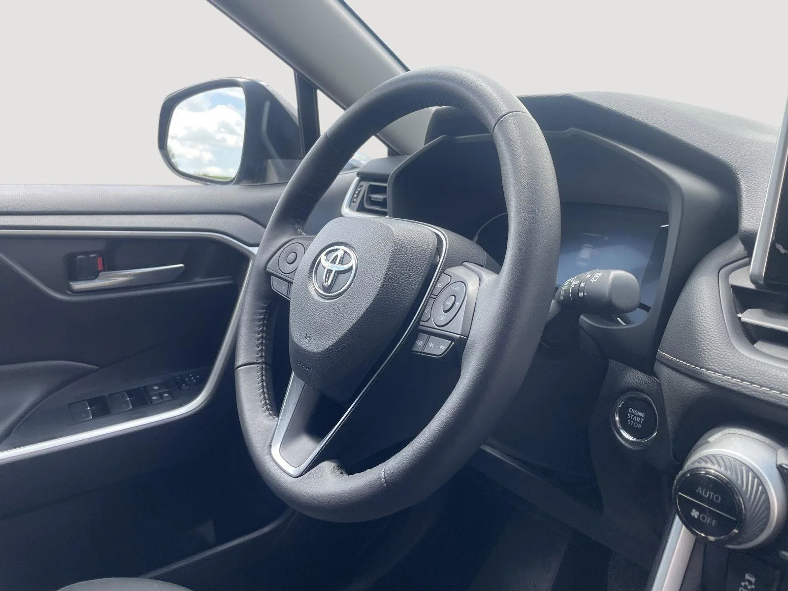 Used 2024 Magnetic Gray Metallic Toyota XLE image 5