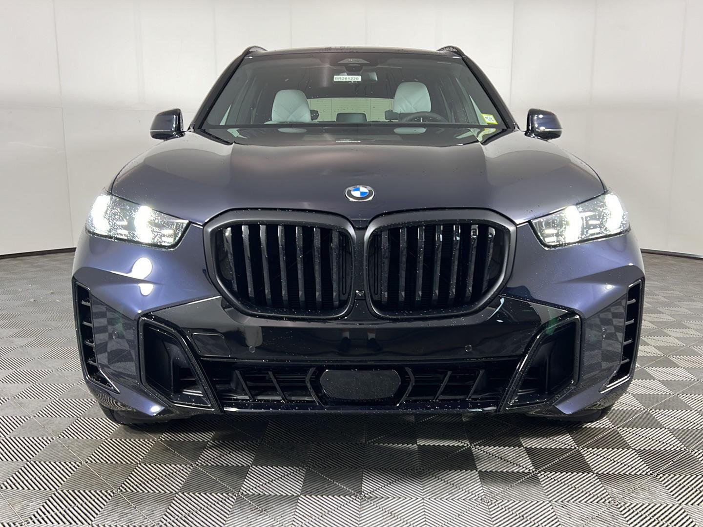 New 2026 Carbon Black Metallic BMW xDrive40i image 4