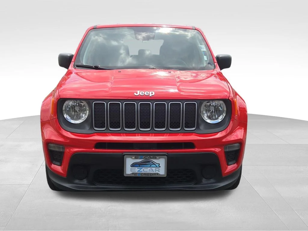 Used 2023 Red Jeep Latitude image 22