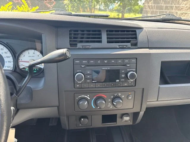 Used 2008 Red Dodge SXT image 22