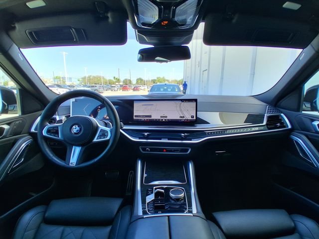 Used 2025 Black BMW xDrive40i image 9