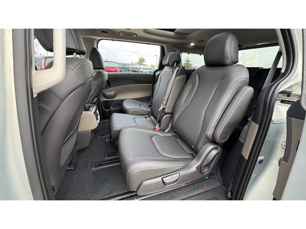 2026 Kia Carnival SX - Photo 27