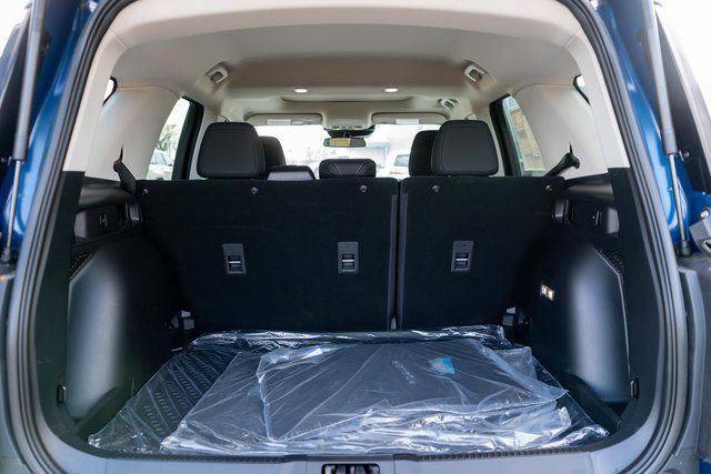 New 2024 Blue Metallic Ford Big Bend® image 8