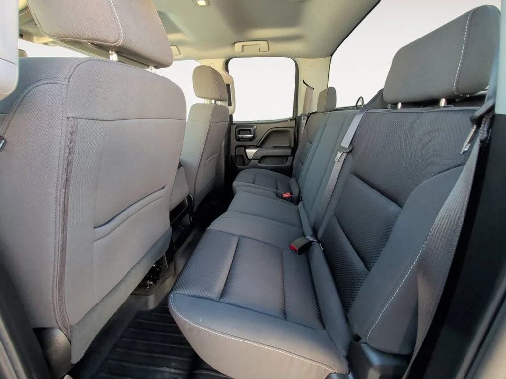 Used 2017 DEEP OCEAN BLUE METALLIC Chevrolet LT image 10