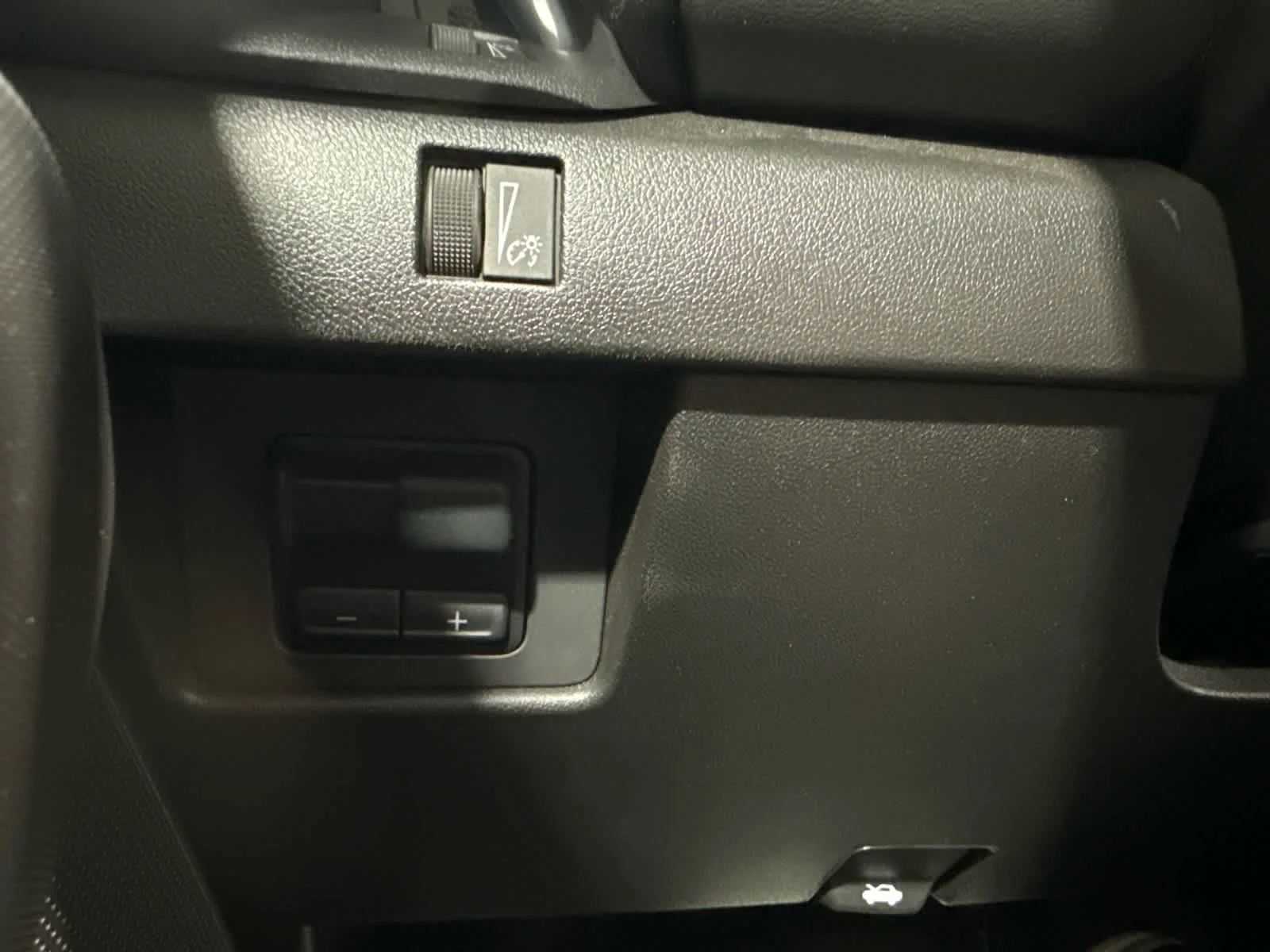Certified Used 2026 Rapids Metallic GMC Elevation image 24