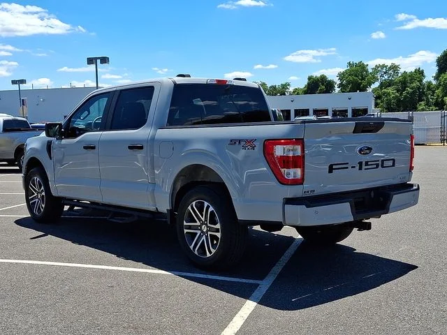 Used 2023 White Ford XL image 5