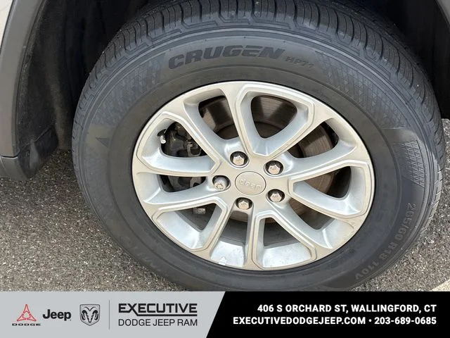 Used 2021 Silver Jeep Laredo E image 7
