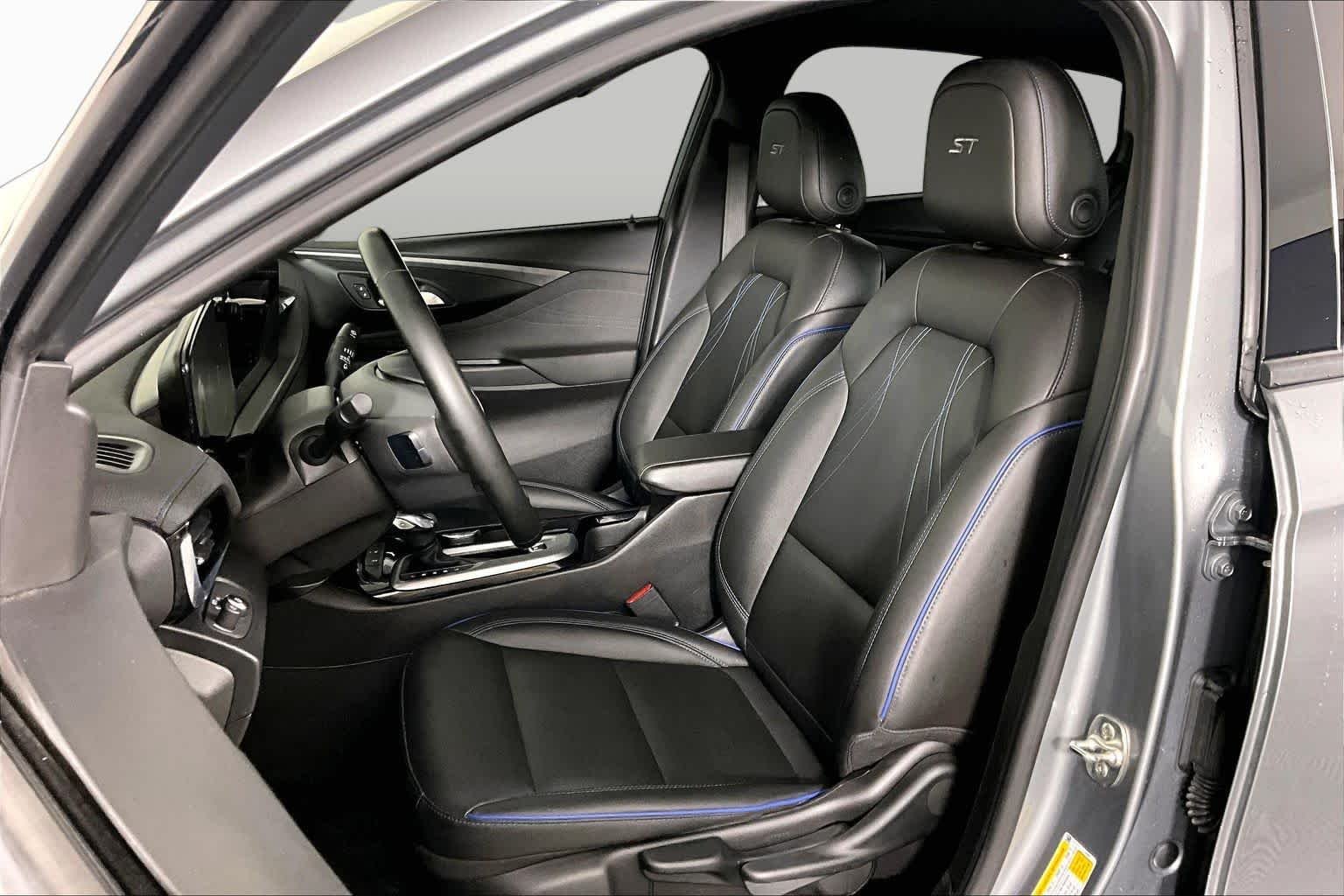 Used 2025 Moonstone Gray Metallic Buick Sport Touring image 7