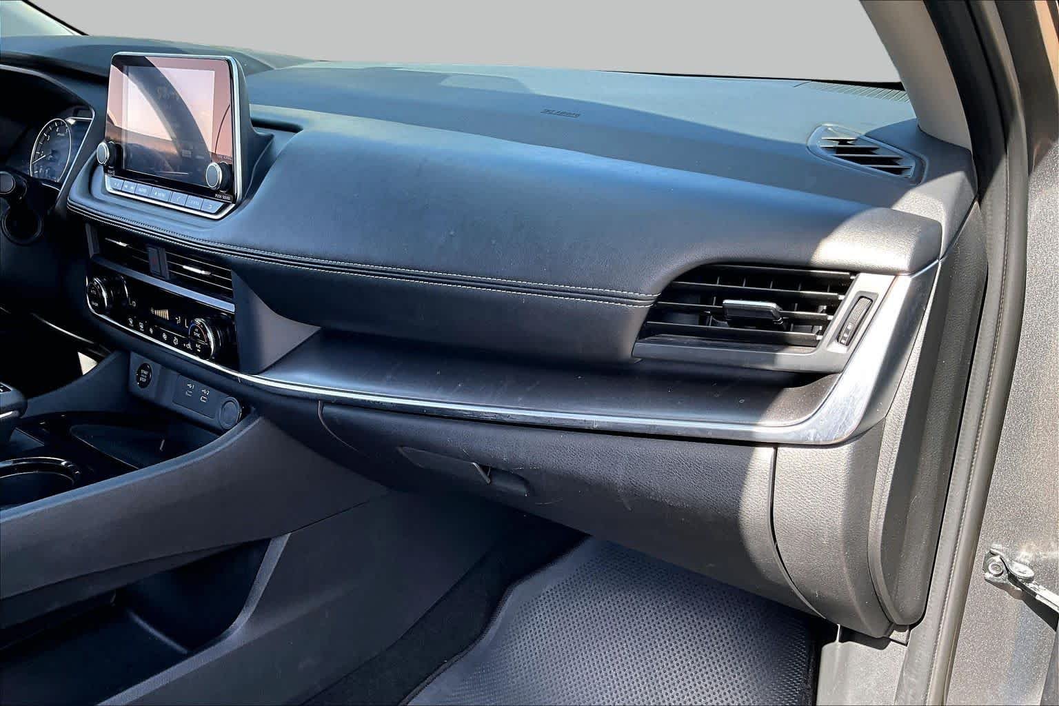Used 2024 Gun Metallic Nissan SV image 19