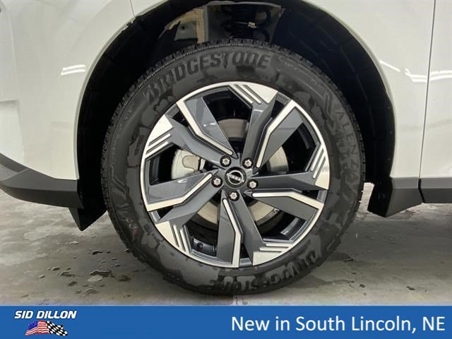 New 2026 Everest White Pearl Tricoat Nissan SL image 5