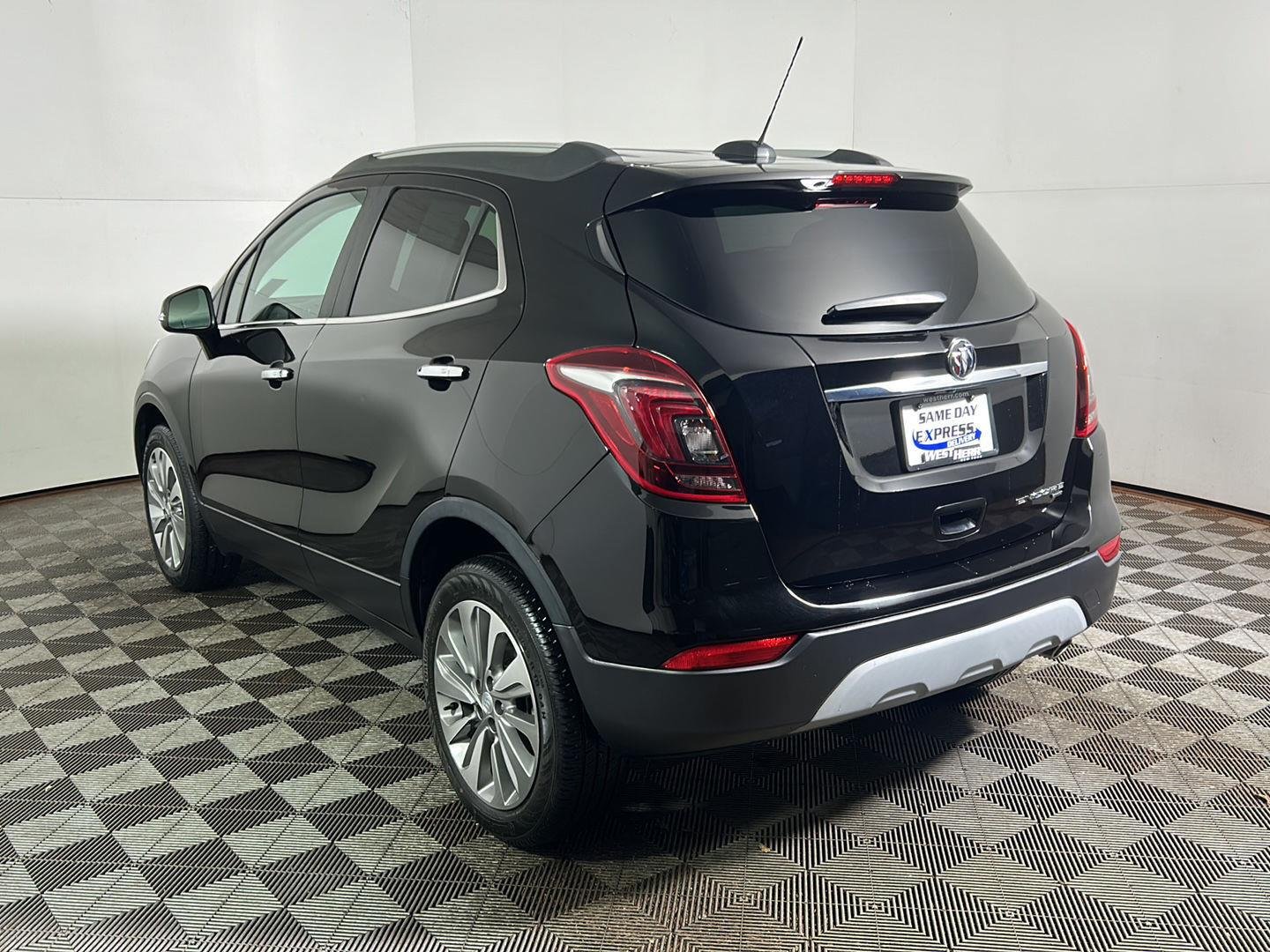 Used 2019 Ebony Twilight Metallic Buick Preferred image 9