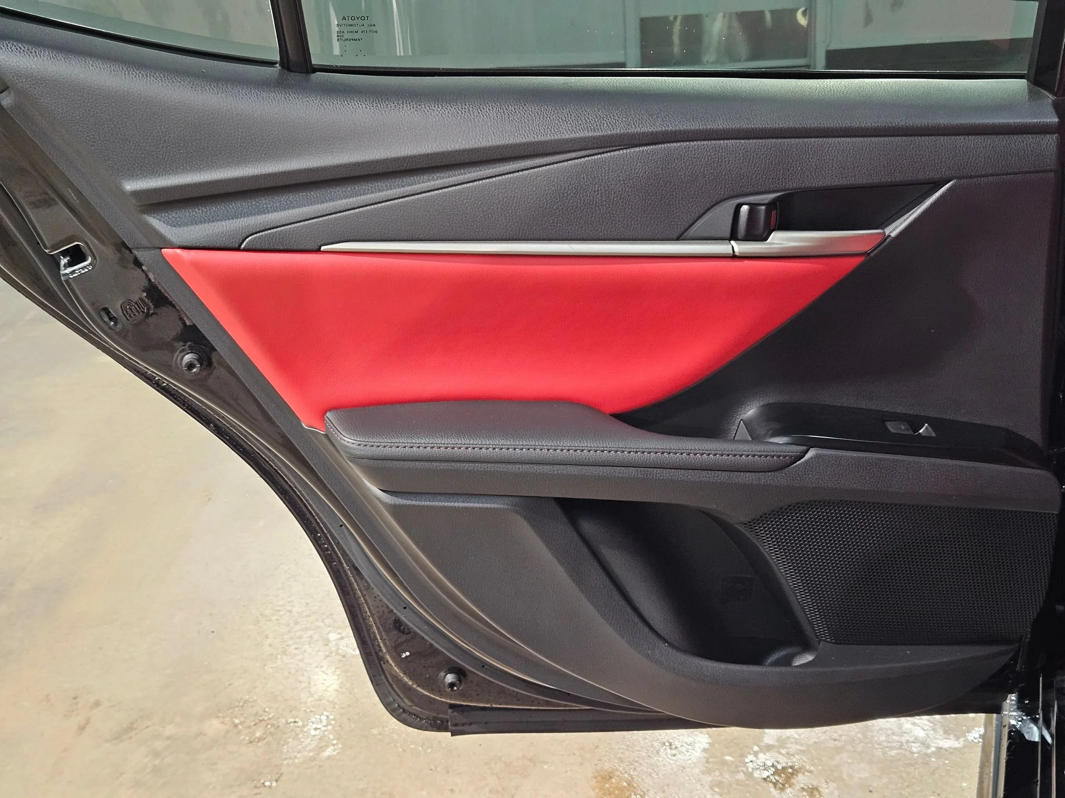 Used 2025 MIDNIGHT BLACK Toyota SE image 34