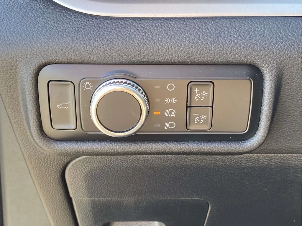 Used 2023 Silver Metallic Ford XLT image 20