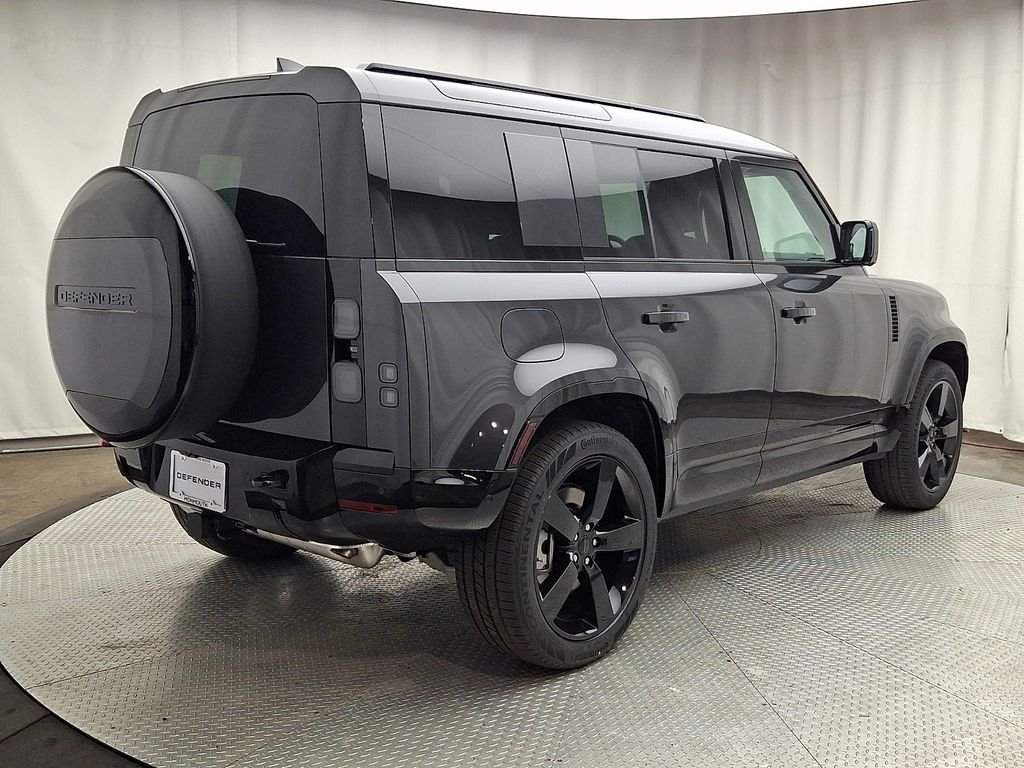 New 2026 Carpathian Grey LAND ROVER X-Dynamic SE image 3
