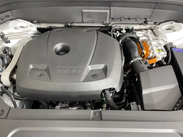 2025 Volvo XC90 Plus - Photo 34