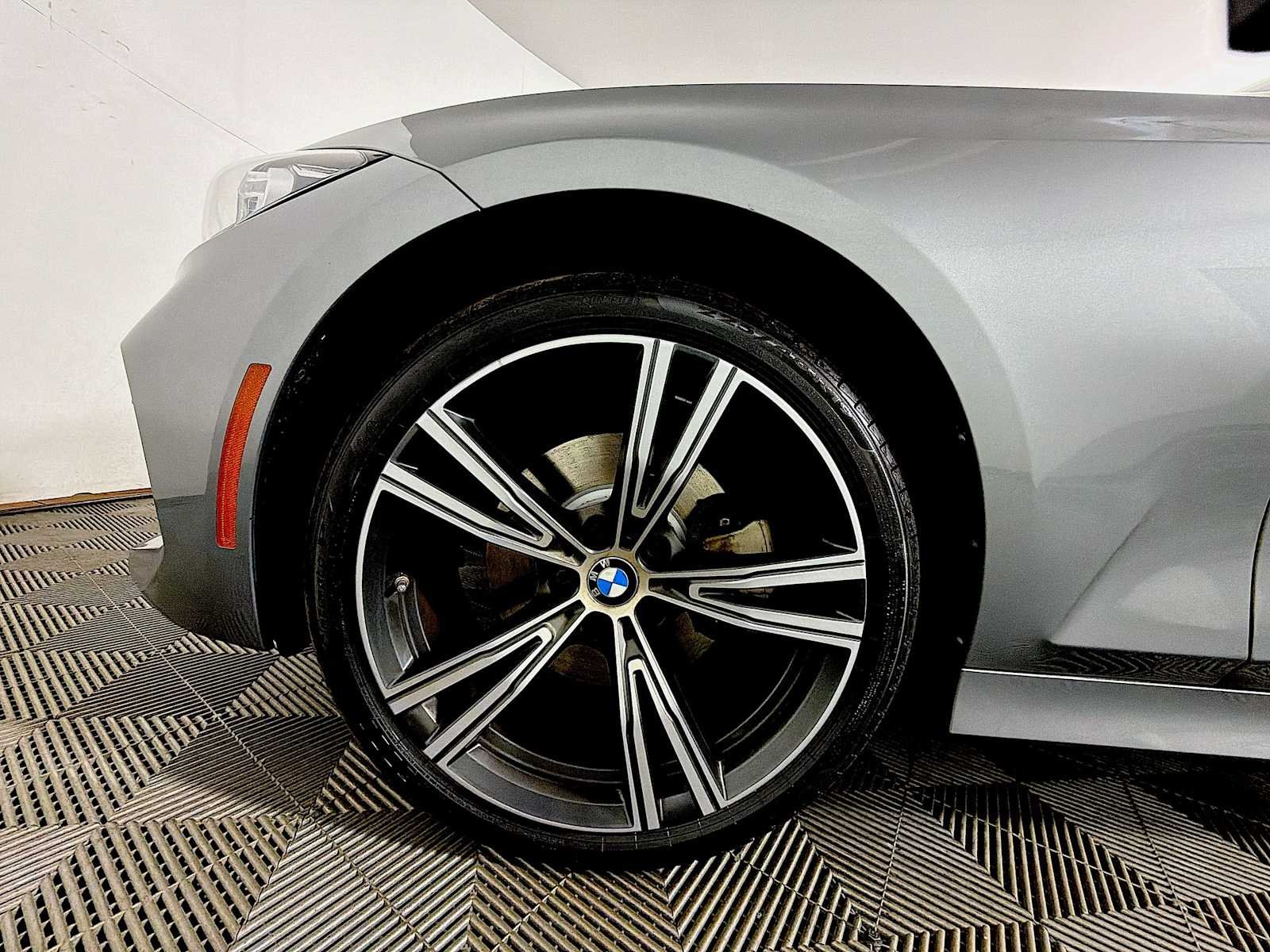 2023 BMW 3 Series 330i - Photo 8