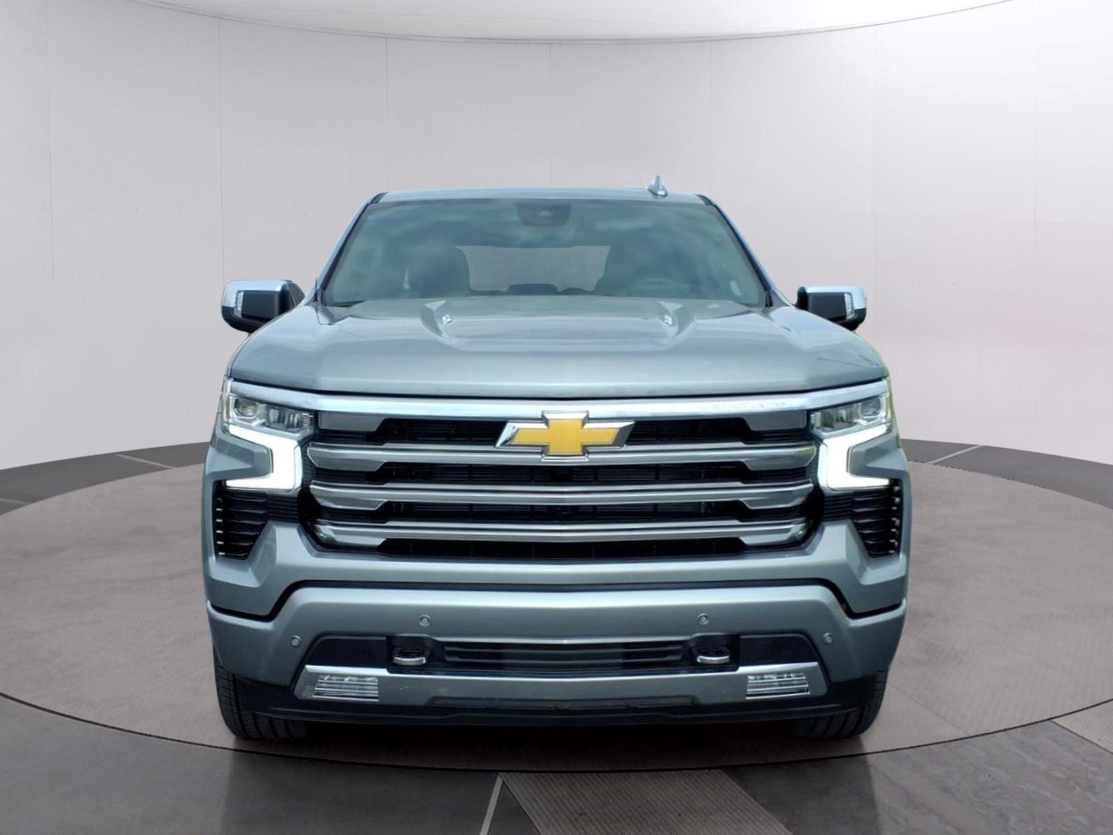 New 2026 Sterling Gray Metallic Chevrolet High Country image 8