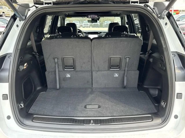 New 2025 White Jeep Limited image 8