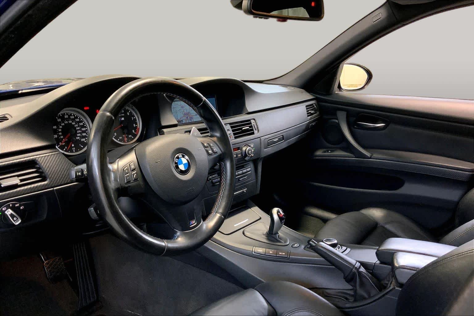 Used 2009 Interlagos Blue Metallic BMW  image 17