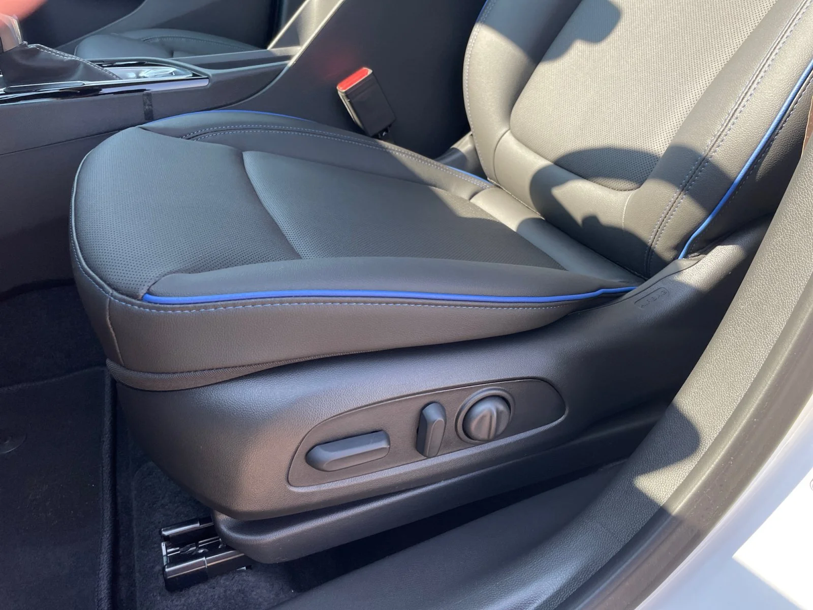 New 2026 Summit White Buick Sport Touring AWD image 15