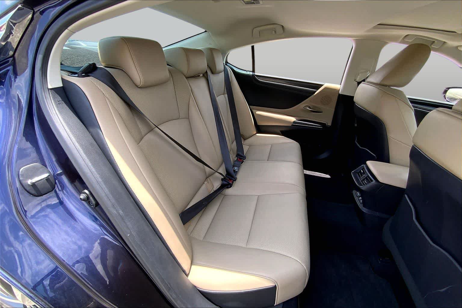 Used 2019 Nightfall Mica Lexus  image 19