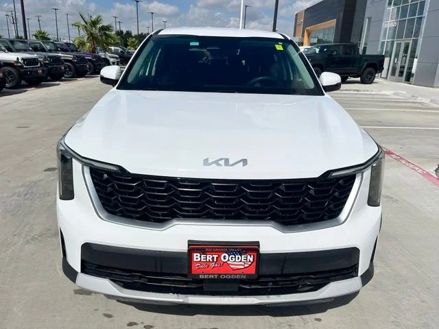 Used 2025 White Kia LX image 2