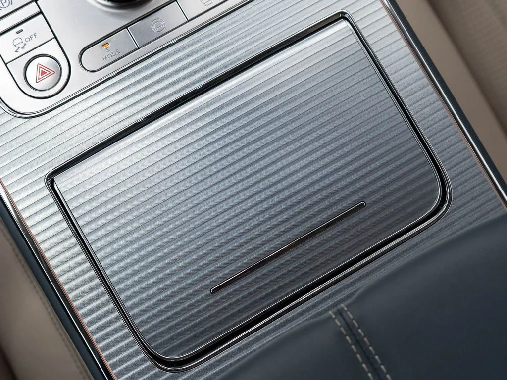 Certified Used 2026 Thunder Bentley Azure image 30