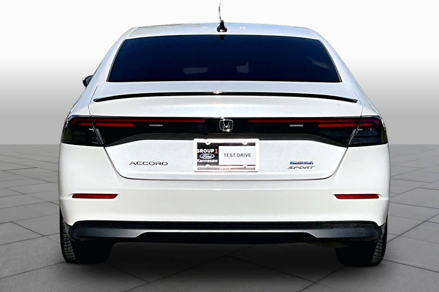 Used 2023 Platinum White Pearl Honda Sport image 5