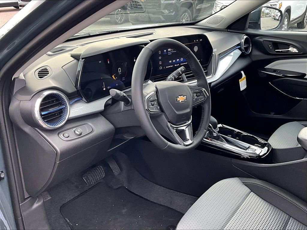 2026 Chevrolet Trax LT - Photo 9