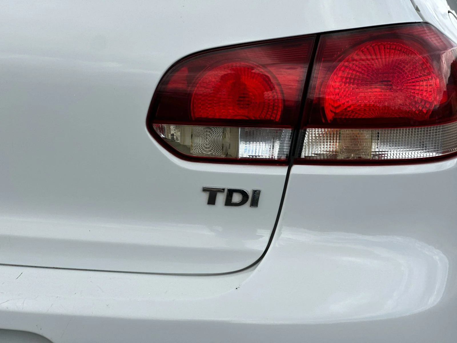 Used 2011 White Volkswagen TDI image 29