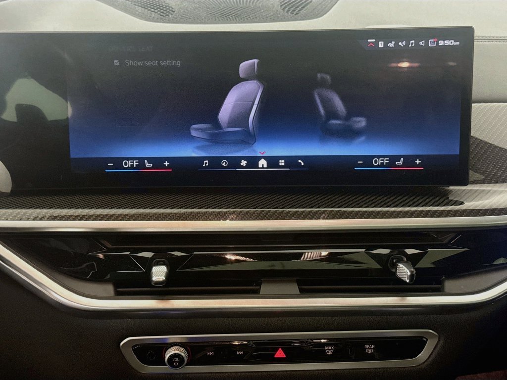 Used 2024 Black BMW M60i image 15
