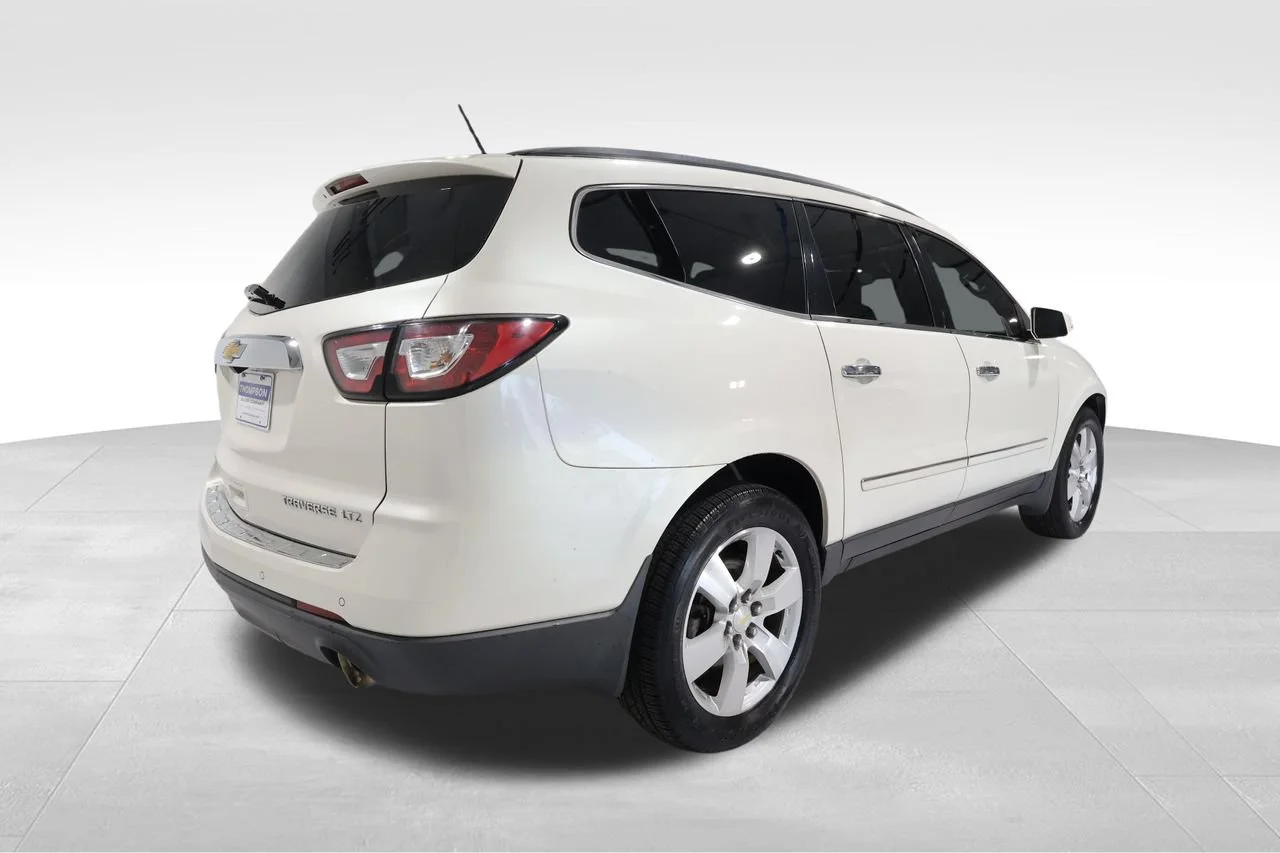 Used 2014 White Diamond Tricoat Chevrolet LTZ image 3