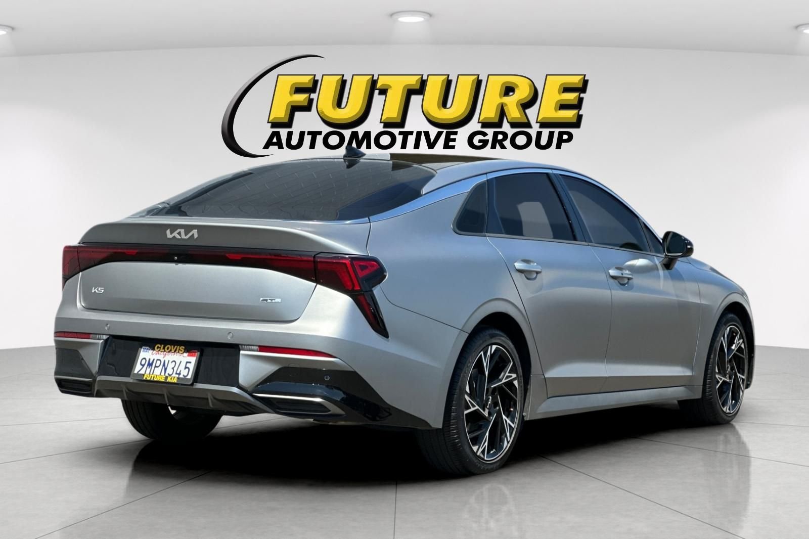 Used 2025 Gray Kia GT-Line image 4