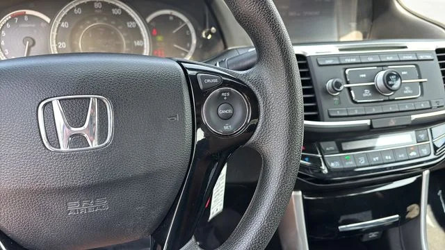 Used 2016  Honda LX image 23