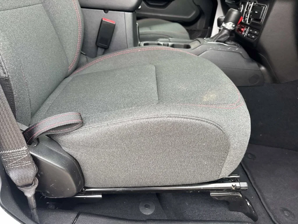 Used 2025 White Jeep Rubicon image 22