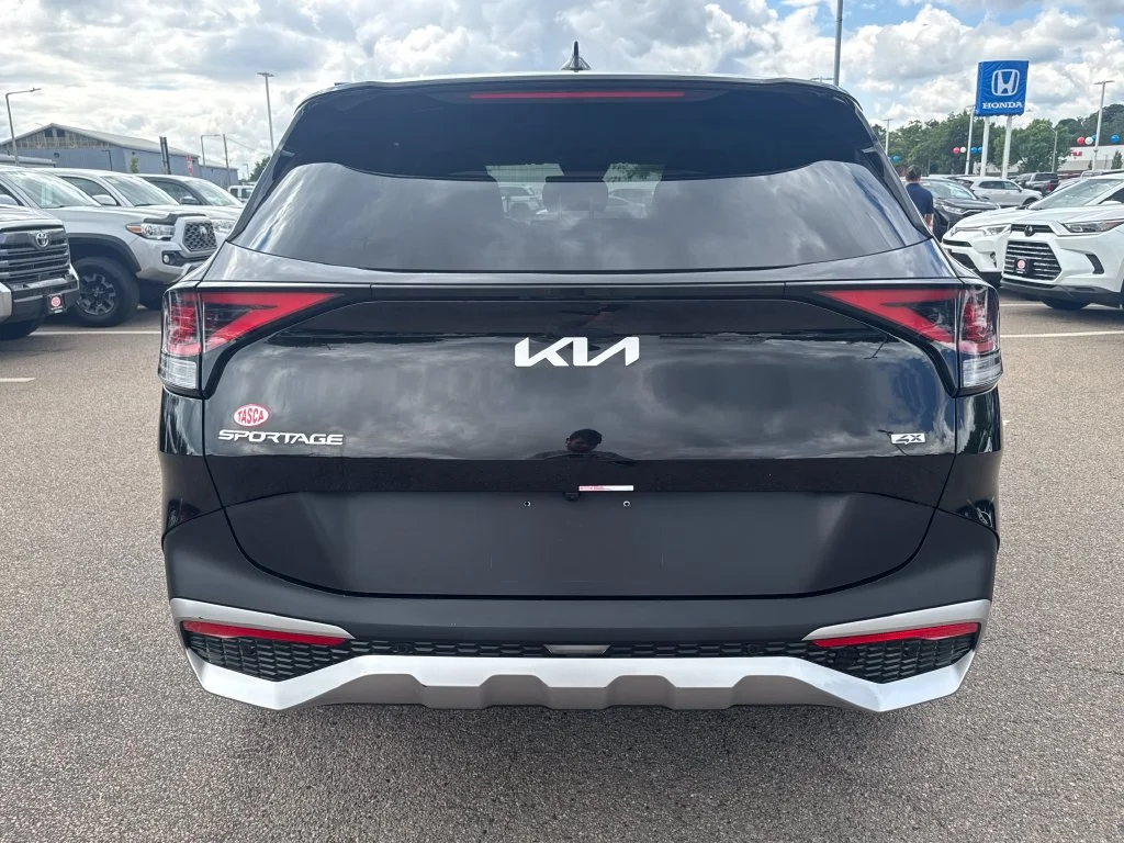 Used 2024 Black Kia LX image 6