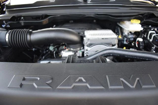 New 2026 Diamond Black Crystal Pearl-Coat Exterior Paint RAM Laramie image 43