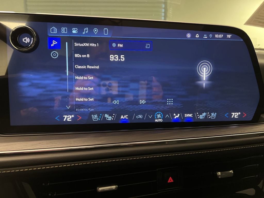 2026 Chevrolet Suburban Premier - Photo 16