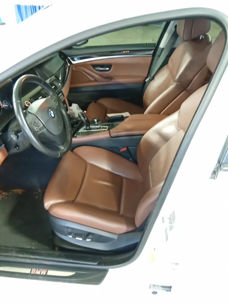 Used 2013 Alpine White BMW 550i image 9