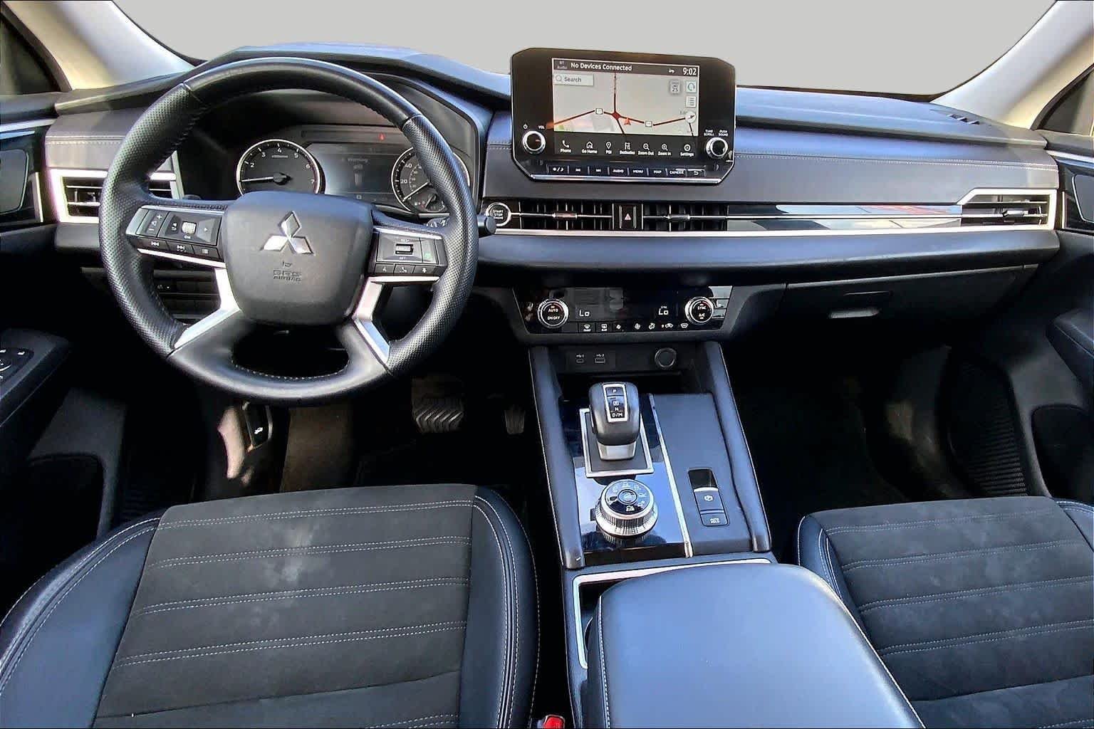 Used 2023 Cosmic Blue Metallic Mitsubishi SE image 15